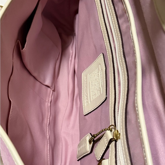 Authentic Coach Signature Soho Satchel in Lilac Pink and Cream Handbag - Picture 7 of 10